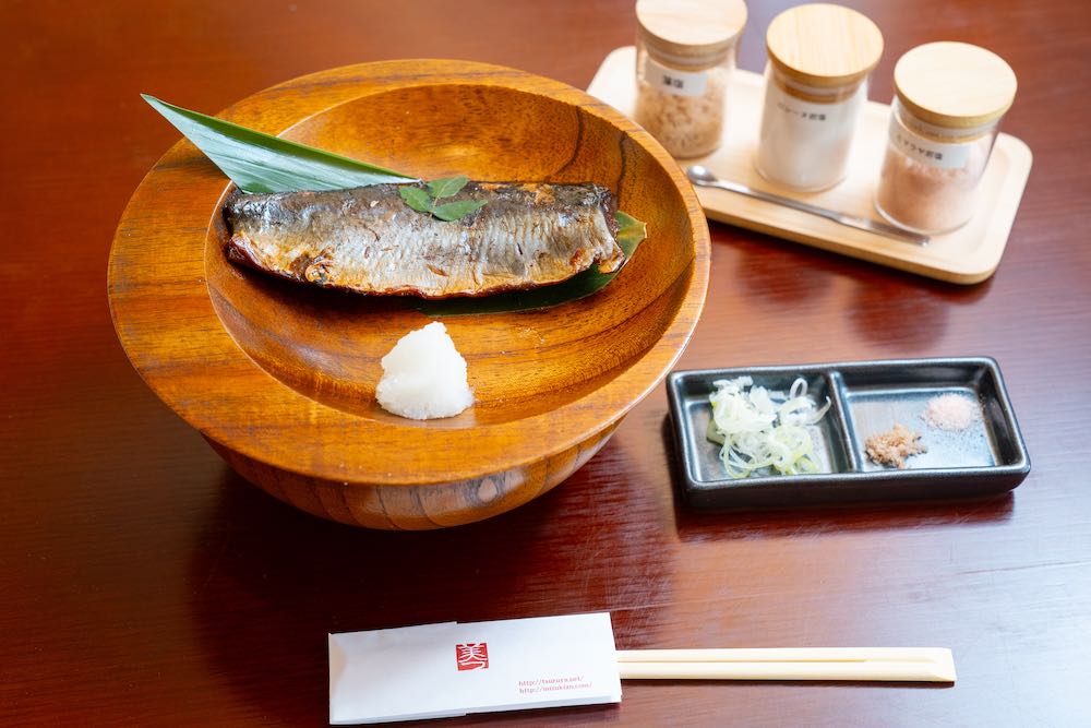 「にしんそば(温)」1600円