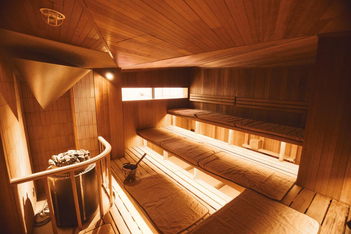 「SOUND SAUNA（サウンド サウナ）」音楽家とくさしけんごさんと「WHITELIGHT」の共同開発、サウンドシステム搭載スピーカー採用