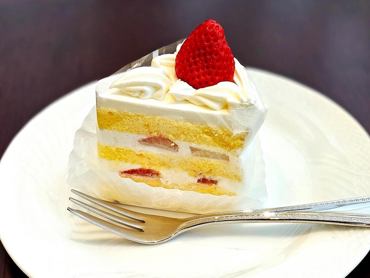 「ショートケーキ」 店内605円、テイクアウト594円