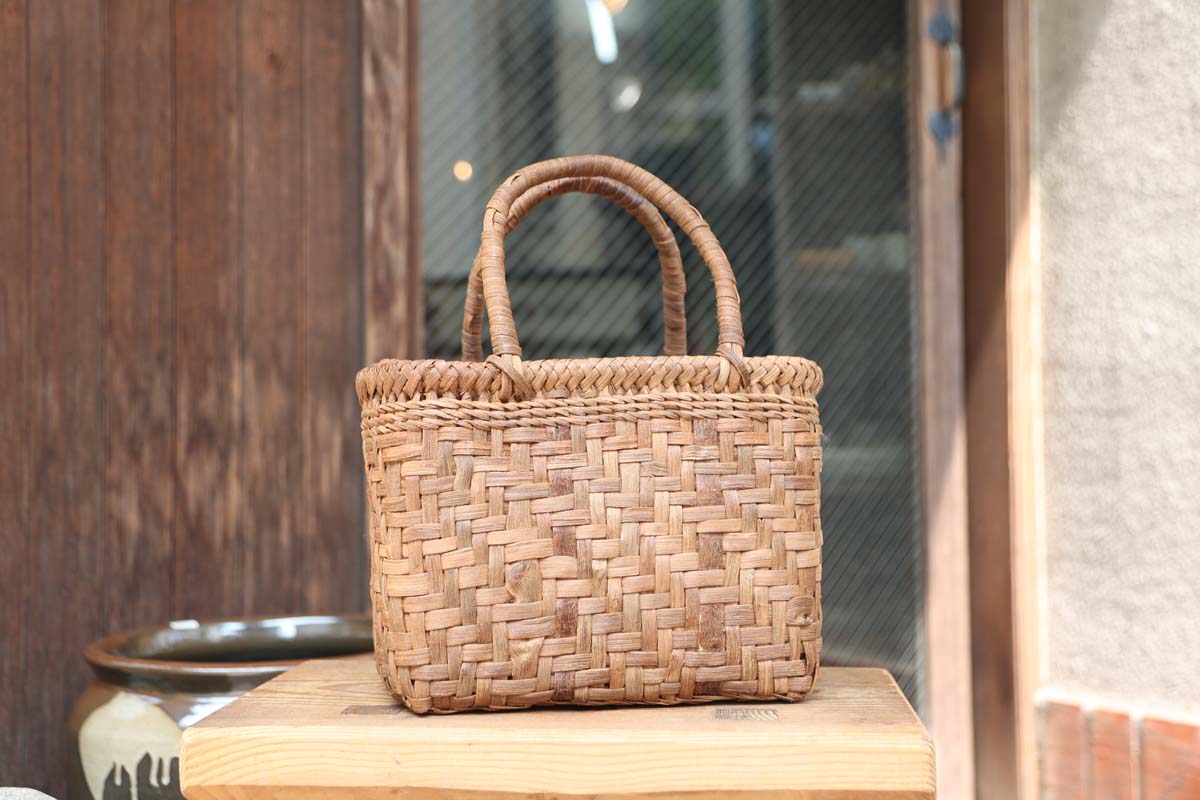 作：福島「山葡萄籠バック（幅27cm×高さ19cm×奥行15cm）」8万4000円