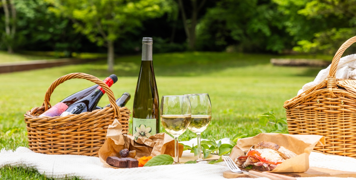 【軽井沢星野エリア】2024年10月4、5日限定開催！110種類のナチュラルワインを楽しめる「軽井沢ナチュラルワインテラス」