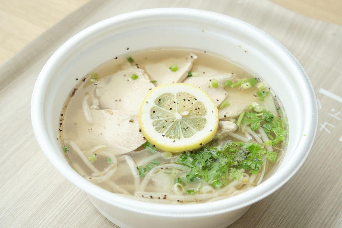 「鶏肉のフォー」1100円