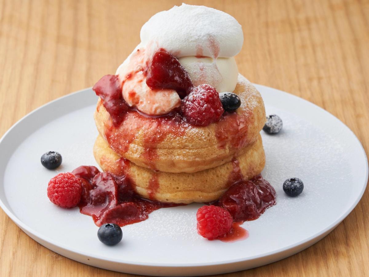 「ベリーとクリームチーズのパンケーキ」1320円