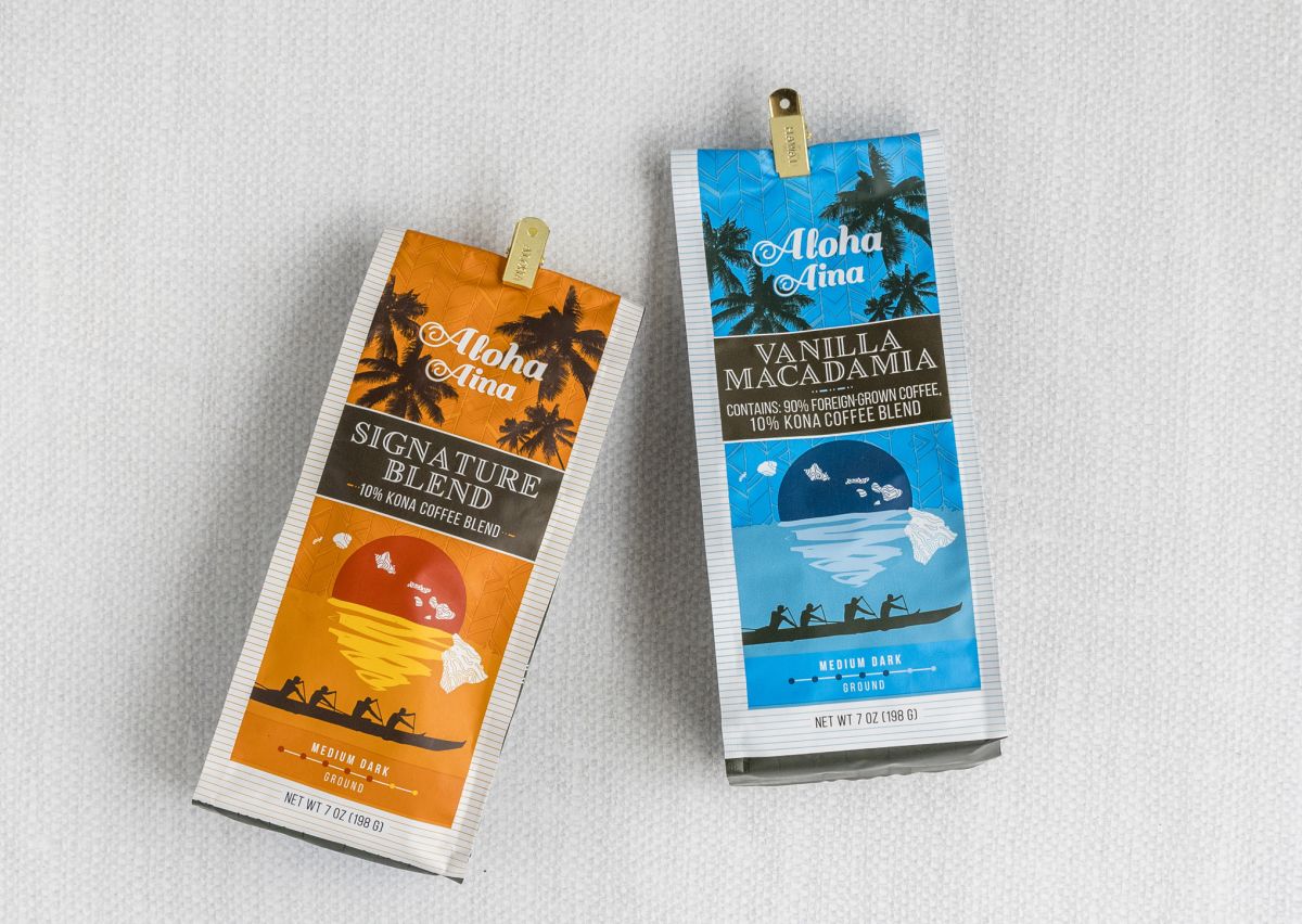 「アロハアイナ・コーヒー」左から：シグネチャーブレンド、バニラマカダミア各$9.49