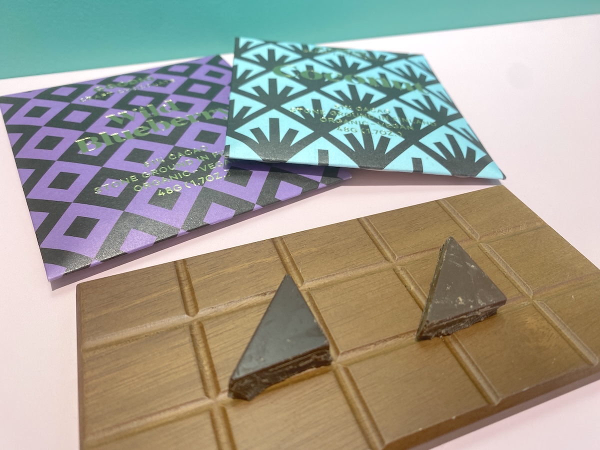 写真左から「ワイルドブルーベリー」2052円、「ココナッツ」2052円