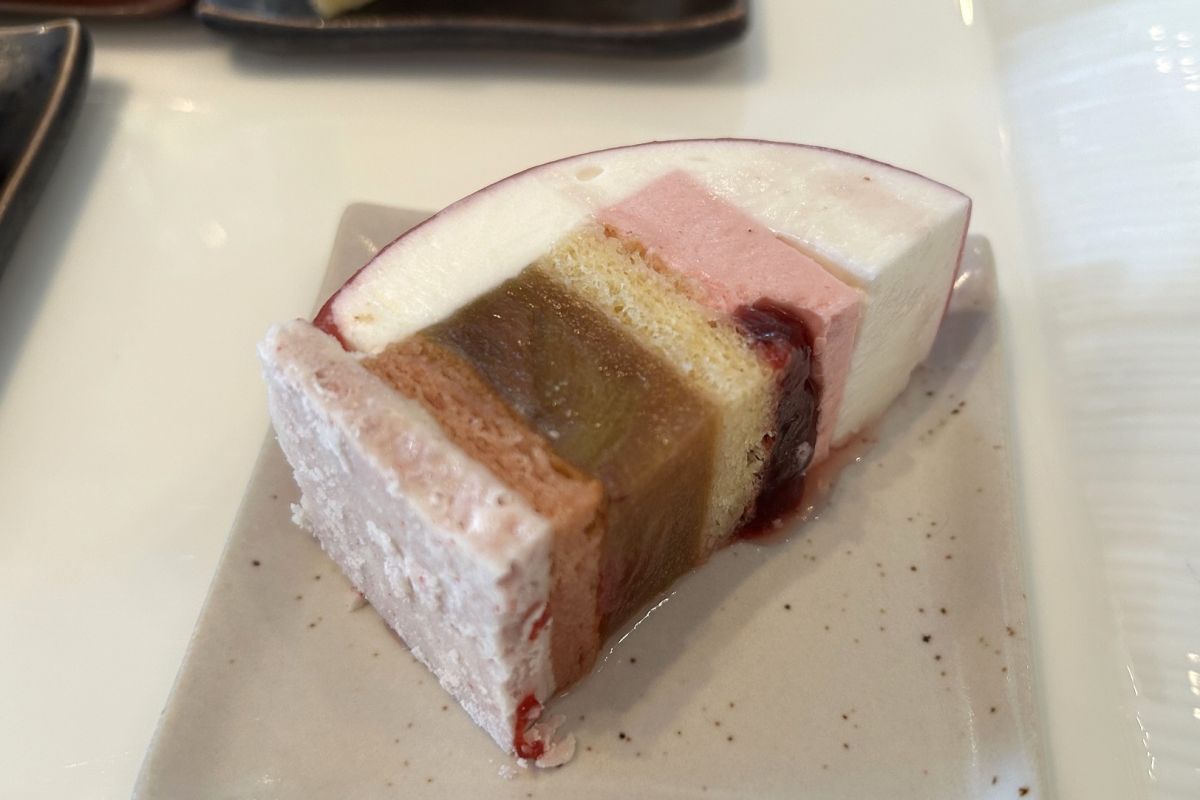 フロマージュ・ルバーブ断面