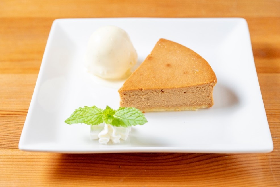 「ブラウンチーズケーキ-Unelma-ウネルマ」700円