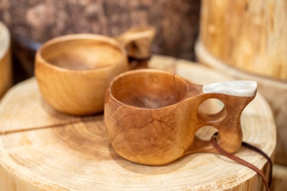 白樺のコブから作られるカップ「ククサ」7700円～　