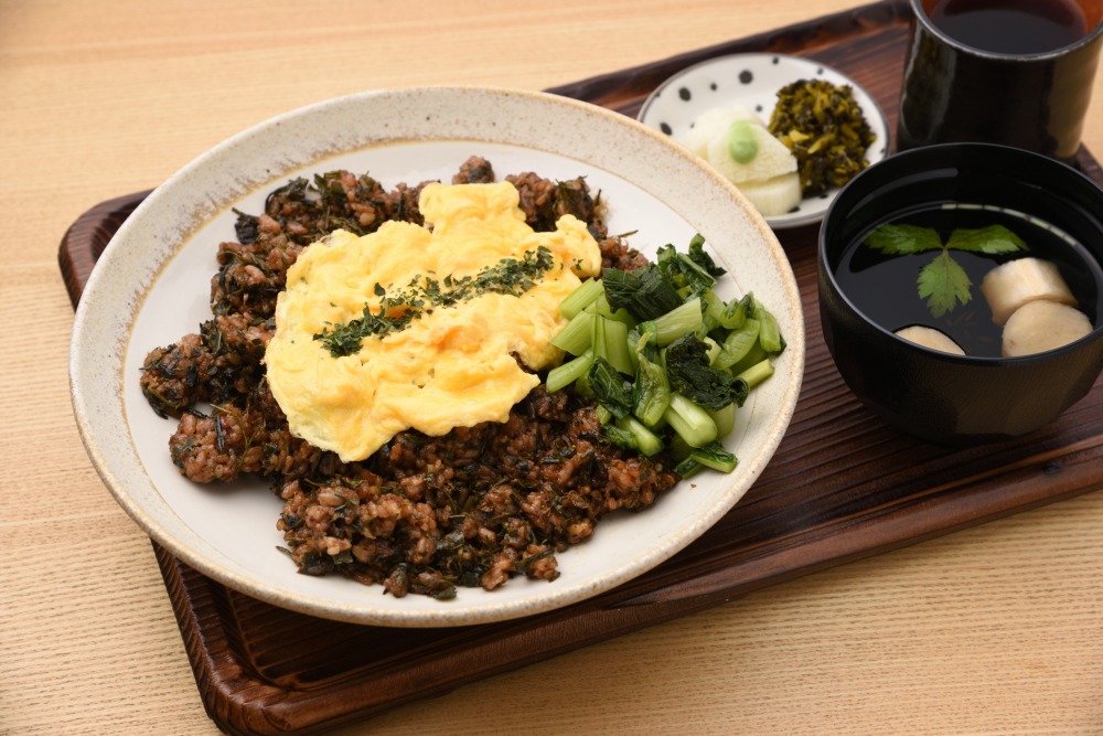 京茶飯（きょうちゃーはん）1870円（ミニ抹茶あんみつ付）、2970円（京都店限定パフェ付）