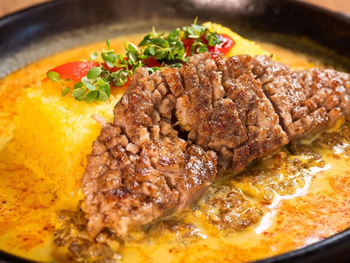 「豚肩ロースステーキカレー(レギュラー)」 1500円