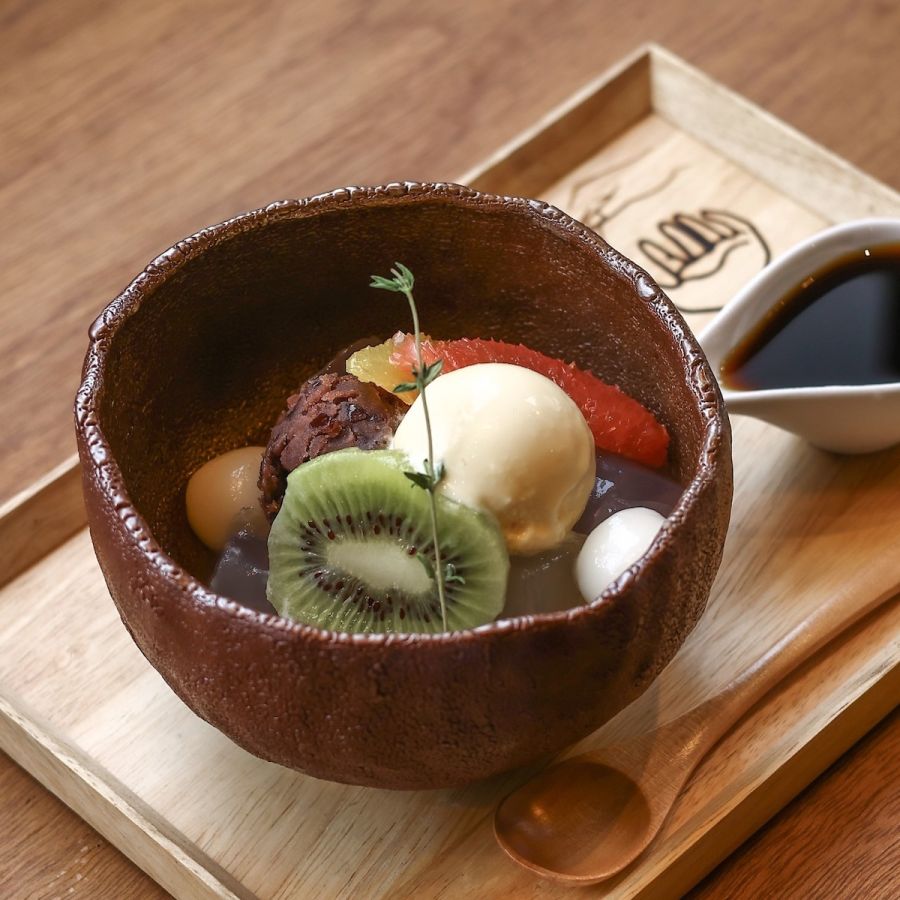 「特製あんみつ」980円は14時から18時までの提供