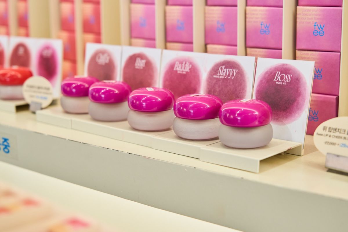 リップアンドチーク ブラーリープリンポットW2万2000