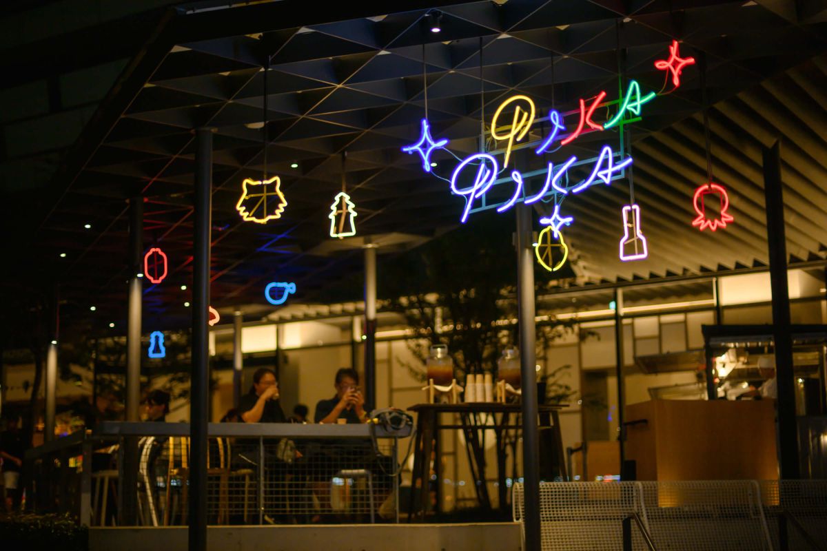 トラ、フグ、タコなど大阪を象徴するモチーフが施されている