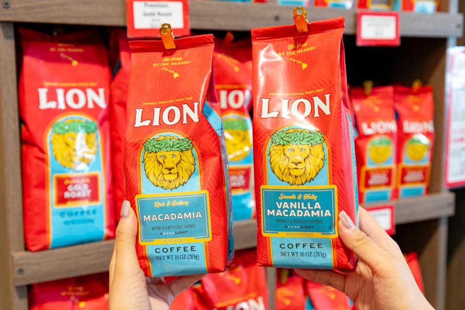 左は「マカダミア」＄9.79、右が「バニラマカダミア」＄9.79