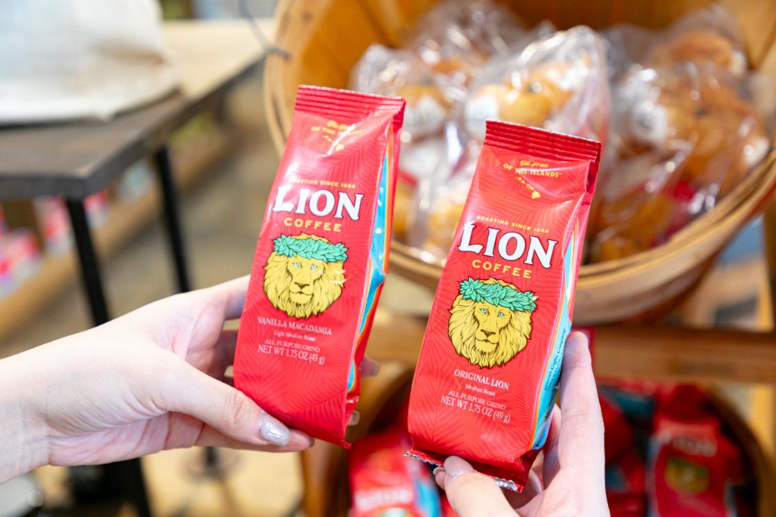 左が「バニラマカダミア」。右がノンフレーバー　各＄3.75