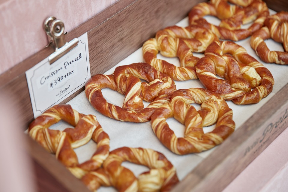 Petit Pretzel Nakazaki store