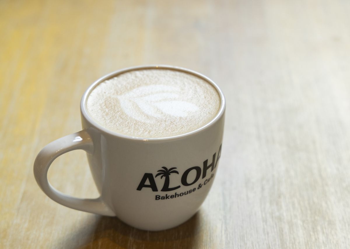 「カフェラテ」$6