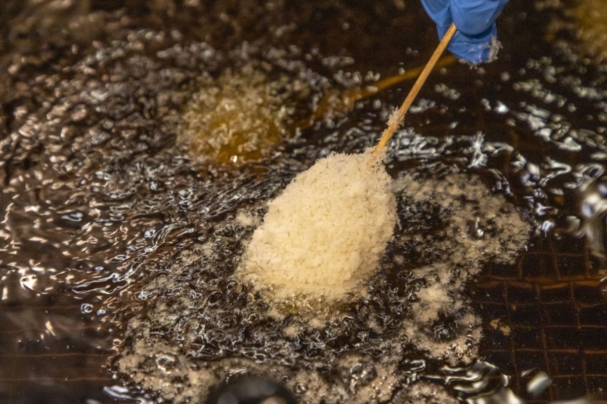 串かつ赤とんぼ