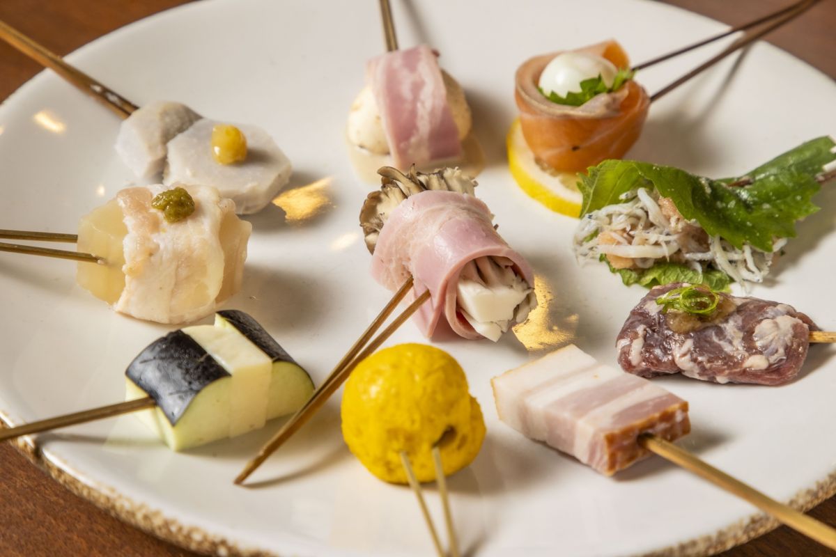 串かつ赤とんぼ