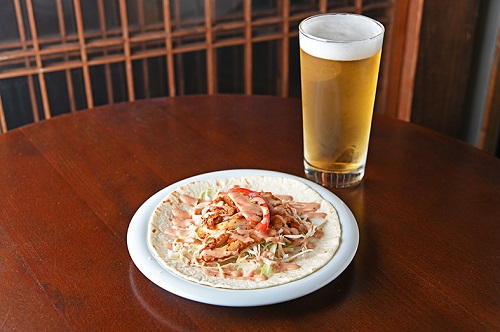 クラフトビールとミニケバブ