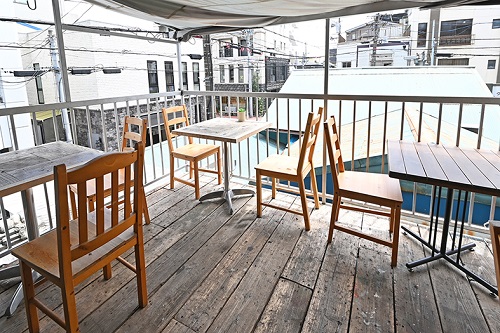 ROSSi Roastery and Caféのテラス席