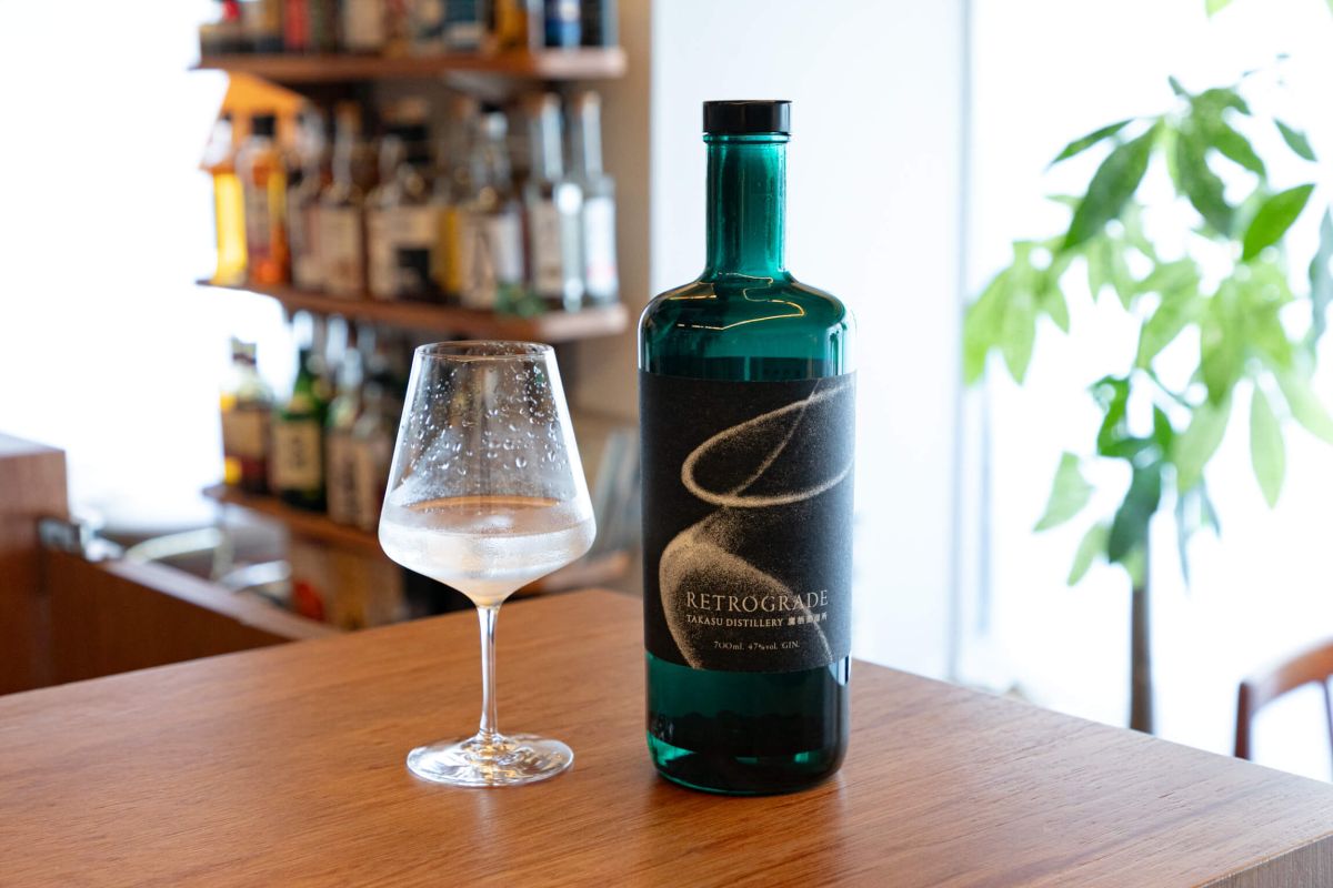 「RETROGRADE」試飲500円、30mL1000円、100mL3000円