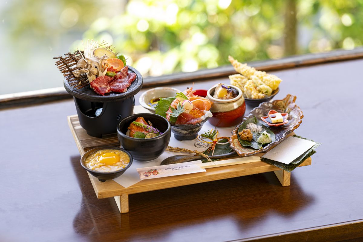 「秋の京丼五種食べ比べ膳®︎」4000円　※2024年11月30日（土）まで提供予定