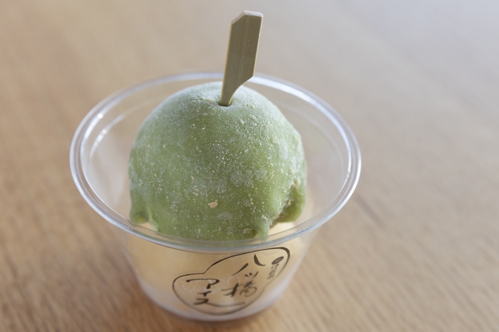季節限定の八ッ橋アイス　ダブル450円、トリプル650円