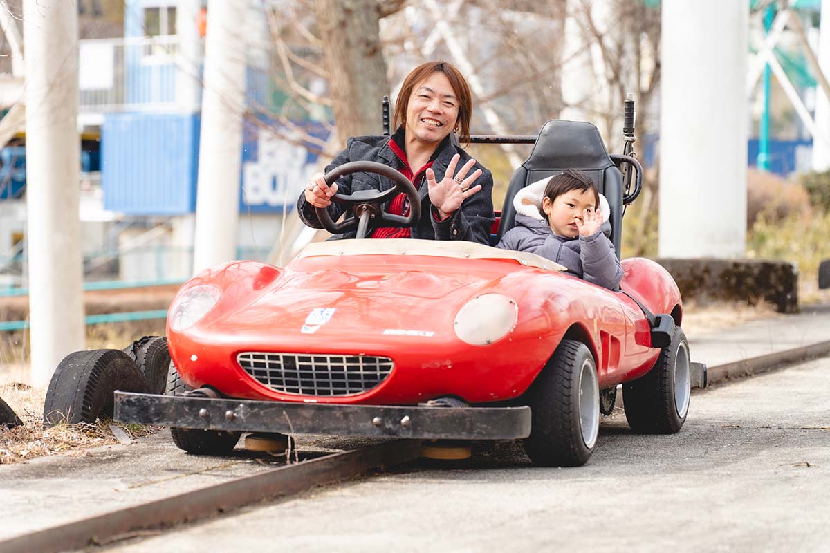 ジャイアントゴーカート。犬の同乗可(助手席の人が抱っこ)
