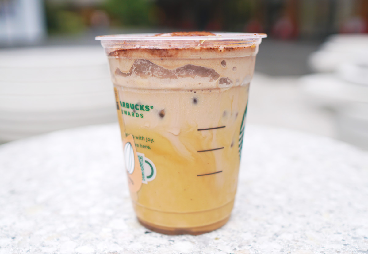 カスタマイズ：キャラメルソースを追加（無料）+「ブロンド エスプレッソ ロースト」に変更（無料）+エスプレッソ1ショット追加（＋55円）