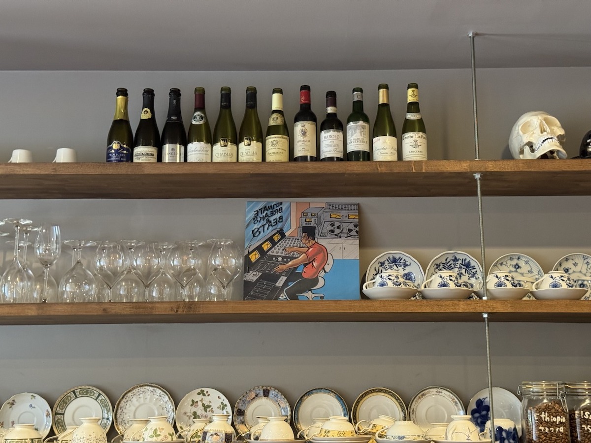 コーヒーカップはお客さんの雰囲気に合わせて選ぶことも