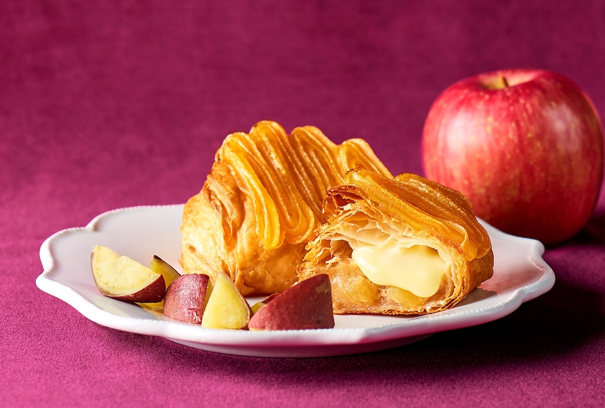 「焼きたてカスタードアップルパイ スイートポテト」520円