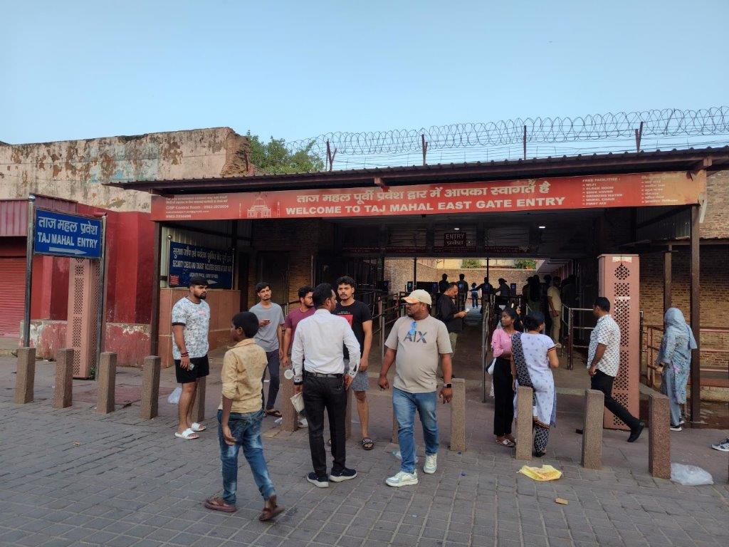 タージマハル東門