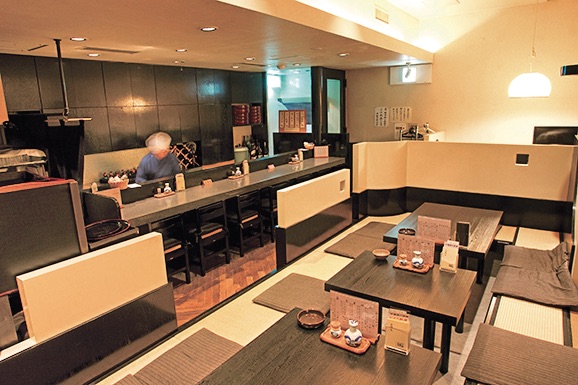 匠鮨の店内