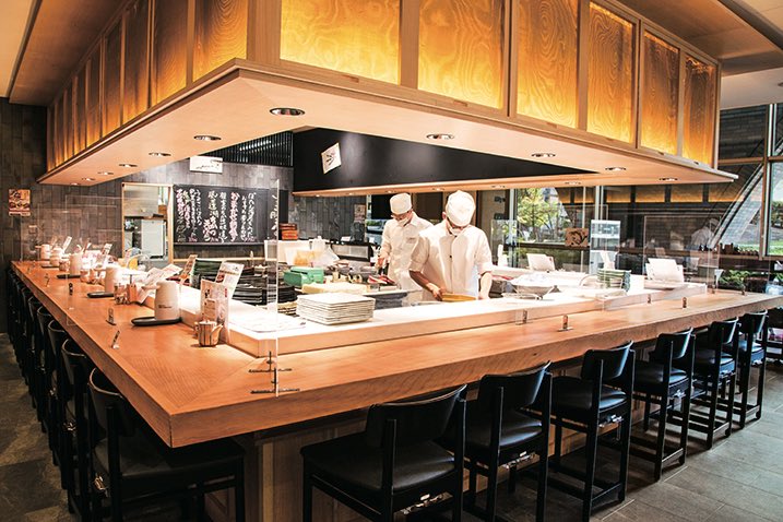 町のすし家 四季花まる 時計台店の店内