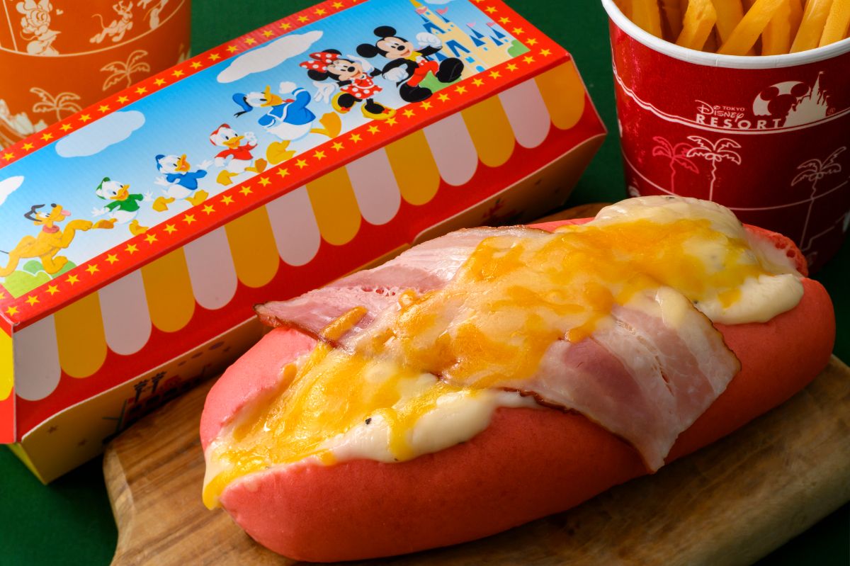 グラタンドッグ（ベーコン＆チーズ） フレンチフライポテト ソフトドリンクのチョイス