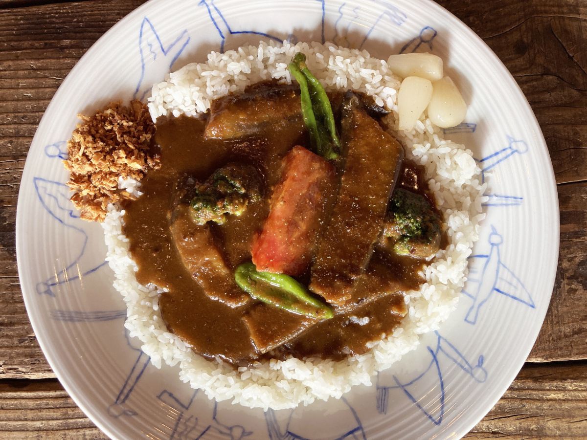 【カレー好き必見！】カレー文化の火付け役が埼玉の里山に 「小川ぐらしの茄子おやじ」