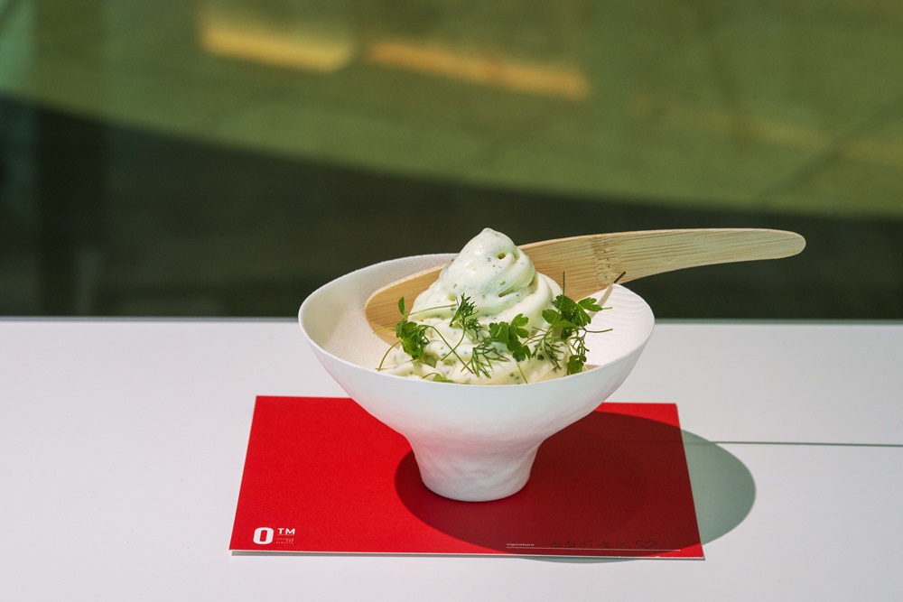 「OTM アイスクリーム/シェイク」 各880円