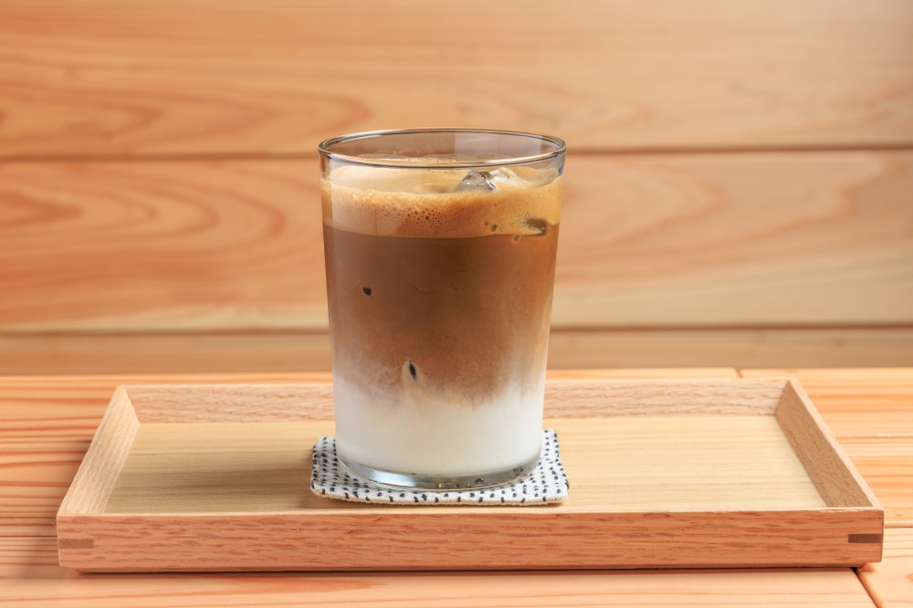 甘みは別で提供される有機和紅茶ラテ880円