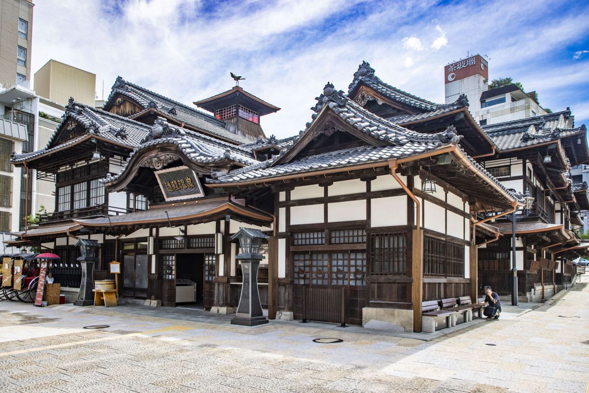 「道後温泉本館」