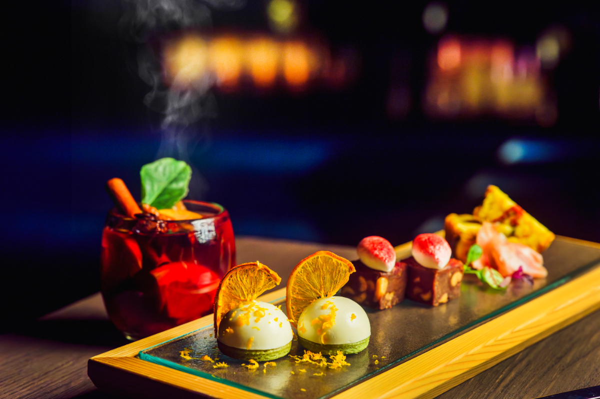 ホットモクテルとミニャルディーズ