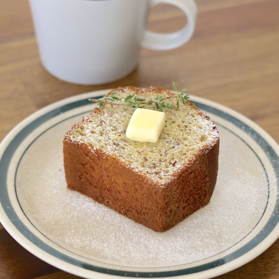 「バナナブレッド」580円（提供は8時〜16時30分）