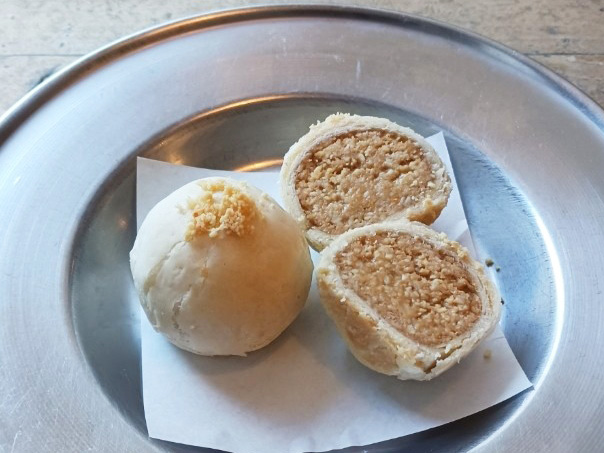 「花生餅」　1個300円