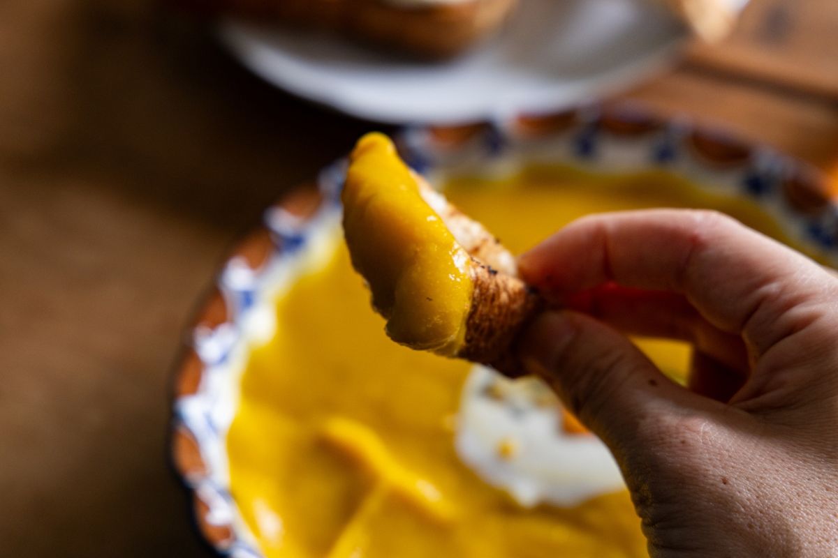 ねっとりとしているからパンに吸わせやすい 