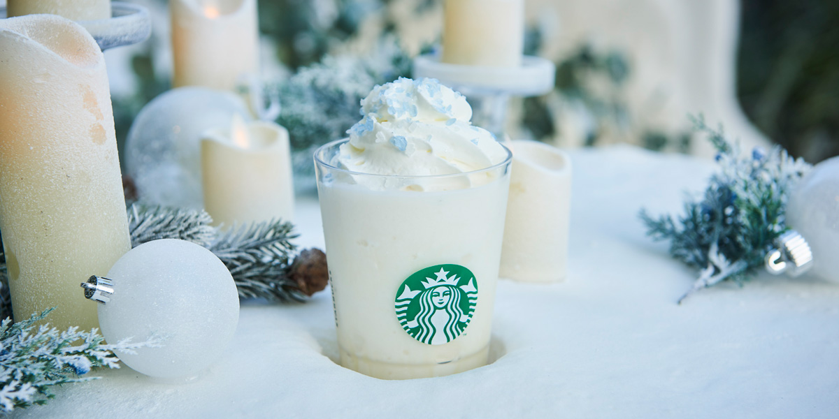 【スタバ新作2024】クリスマス第1弾はマカダミア×ホワイトチョコ！“初雪フラペチーノ®”「マカダミア ホワイトスノー チョコレート フラペチーノ®」が11月1日（金）から発売