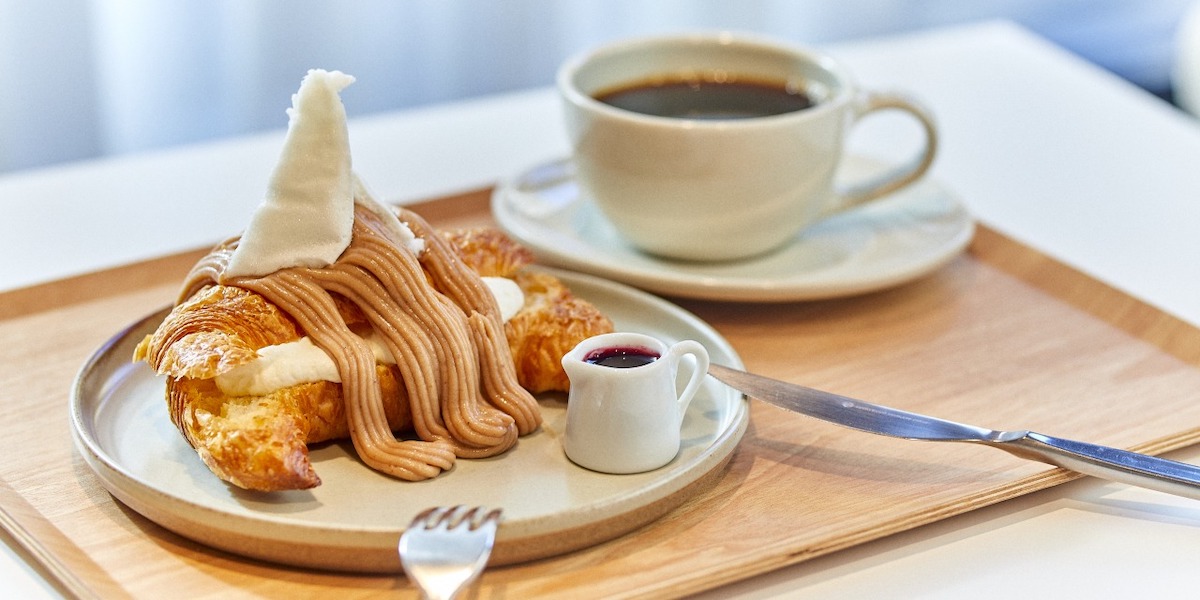 京都駅から徒歩圏内＆朝8時から使える！ スペシャルティコーヒーと特製クロワッサンが魅力のカフェ「SCENE FACTORY COFFEE and SPACE」