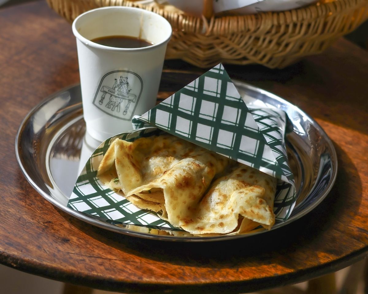 きのこの風味を引き立てるステッペンチーズ、ゴーダチーズ、パルミジャーノ、生ハムの存在も◎