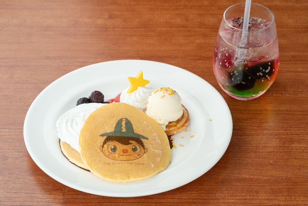 「選べるパレオ・パーラのデザートプレート」600円、「6色の宝石サイダー」450円