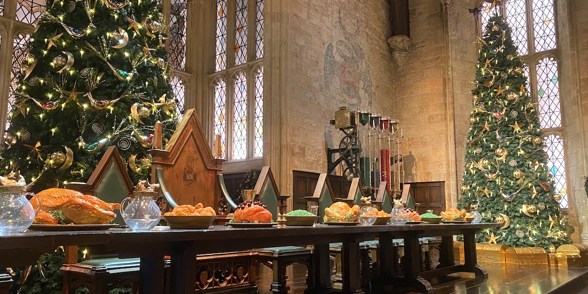 「ホグワーツ・イン・スノー」ハリーも体験したクリスマスの魔法世界！ 限定仕様のスタジオツアーのみどころをご紹介