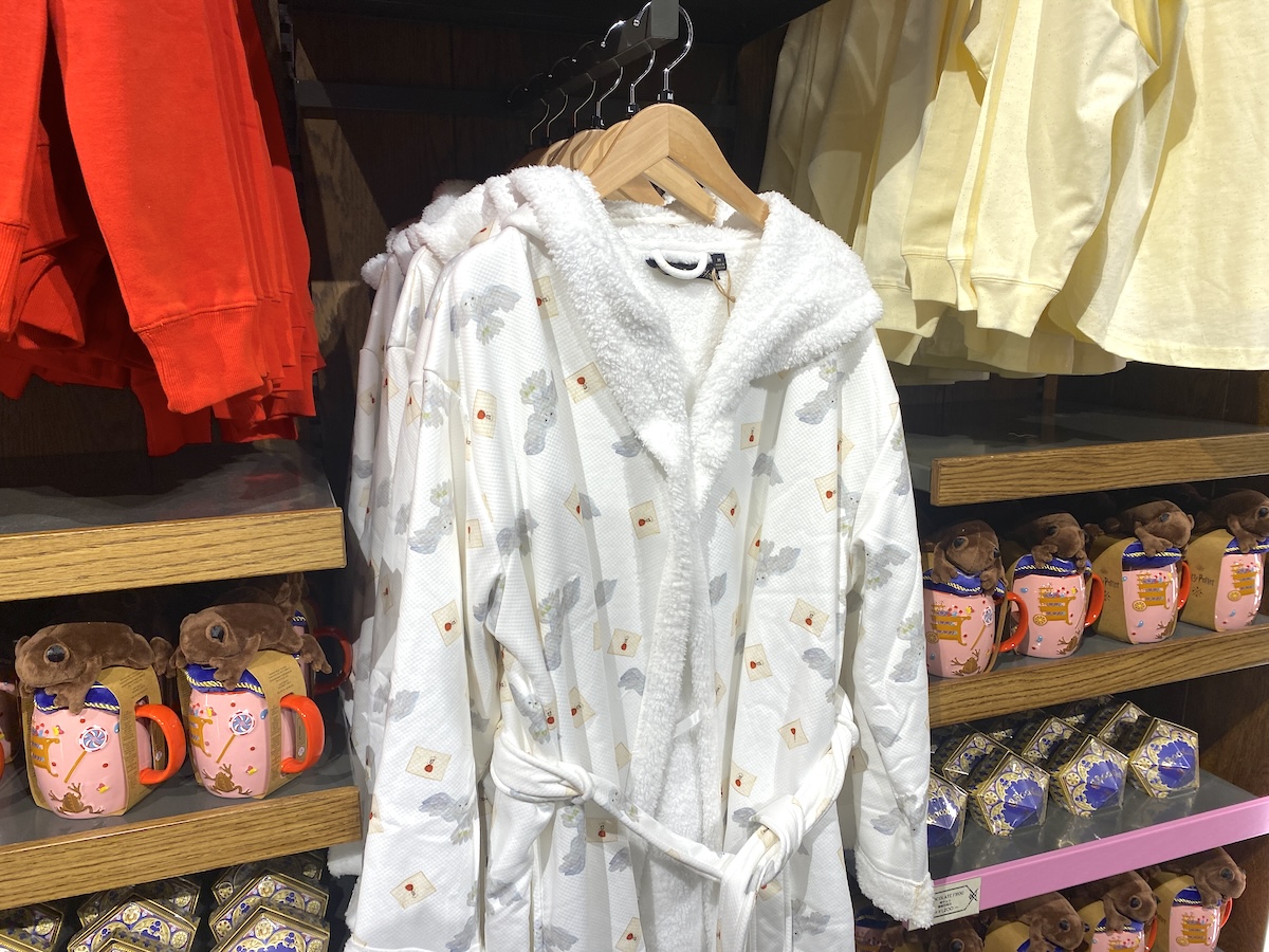 「ヘドウィグ プリント ナイトローブ」7300円（サイズ：XS、S、M、L、XL）